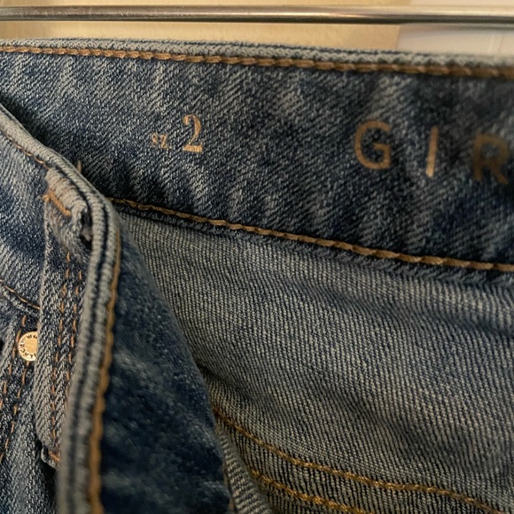 Girlfriend jeans, embroidered flowers - Picture 12 of 13